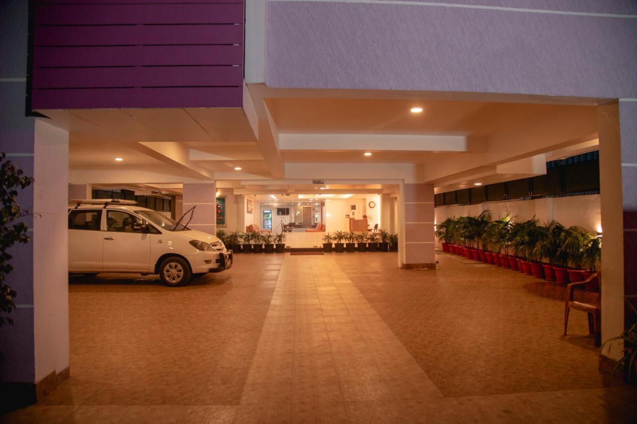 Park Avenue Suites Коимбаторе Екстериор снимка